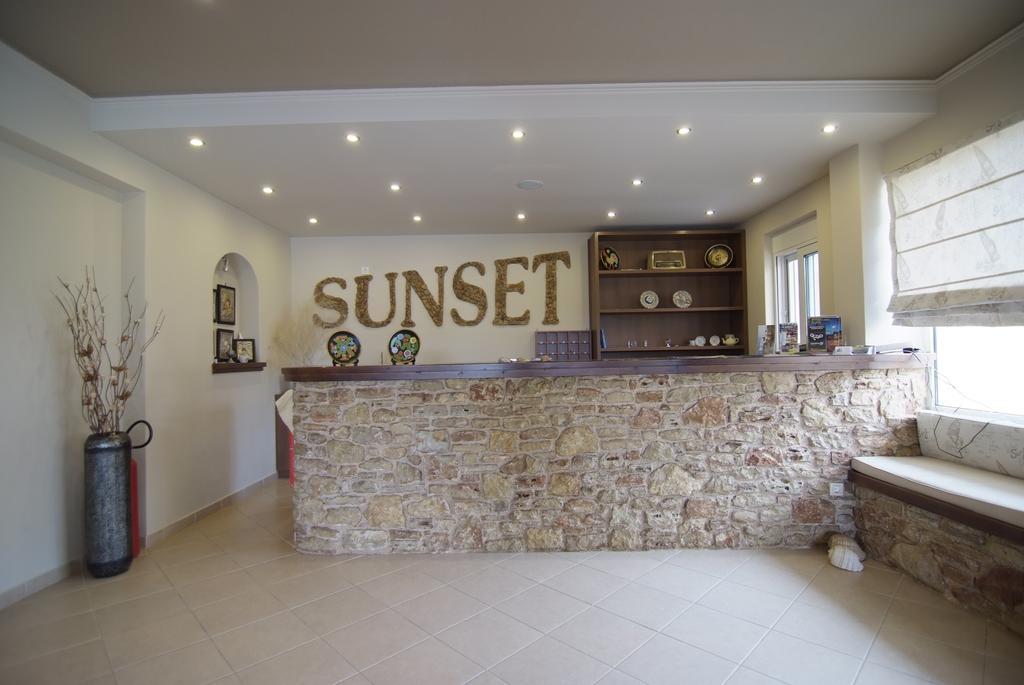 Sunset Studios 네아 스티라 외부 사진