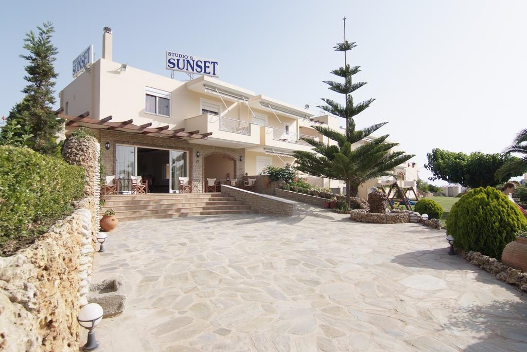 Sunset Studios 네아 스티라 외부 사진